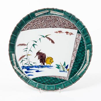A Japanese kutani style porcelain dish, 20th century.