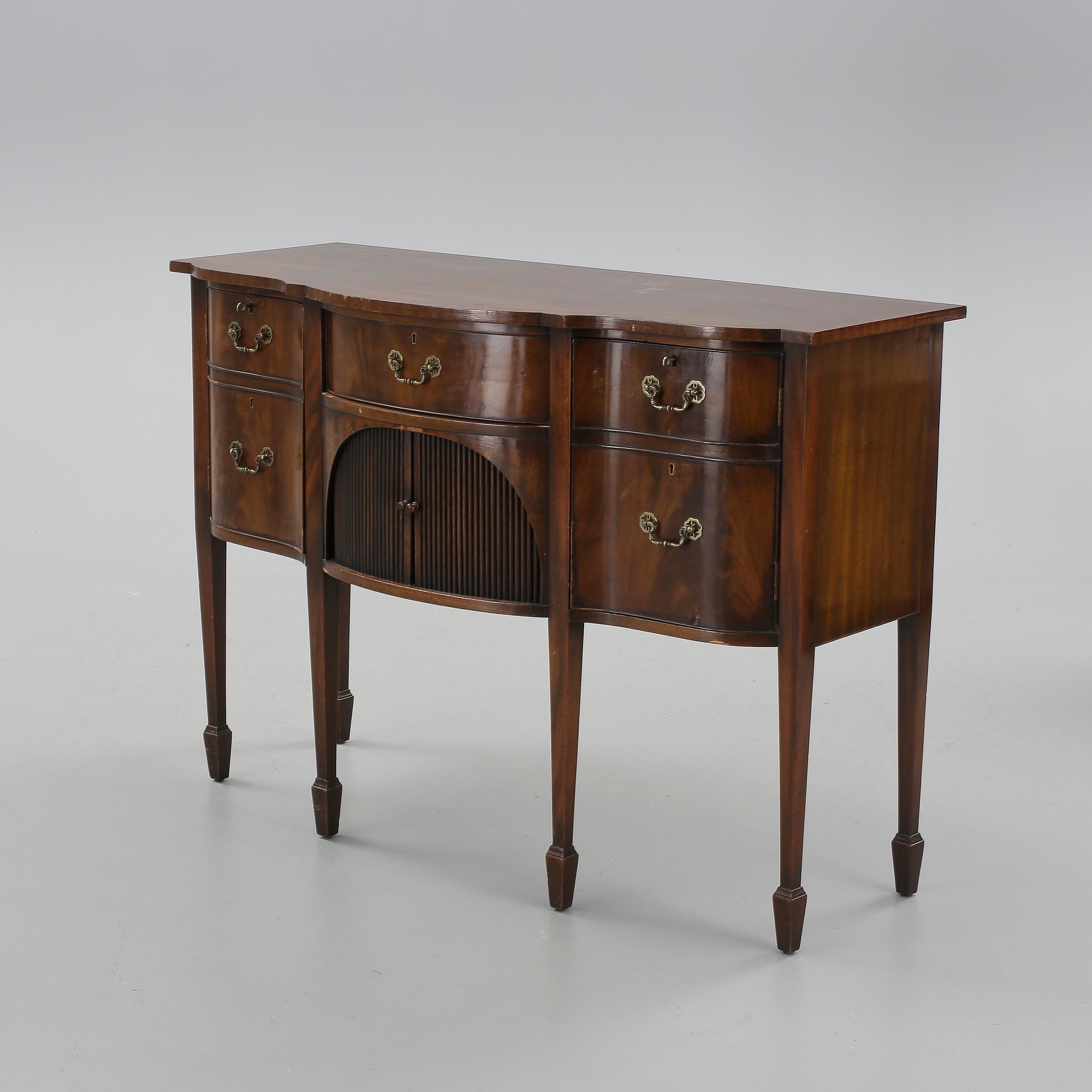 SIDEBOARD, Engelsk stil, 1900-tal.