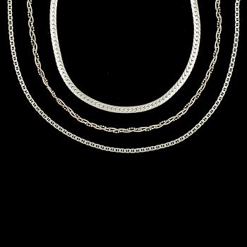 HALSKEDJOR OCH ARMBAND, 3+2st, silver. Tot vikt 71 gram.