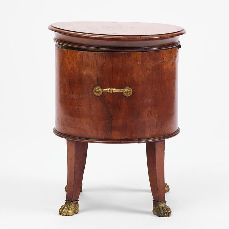 A George III mahogany wine cooler, later part 18th century.
