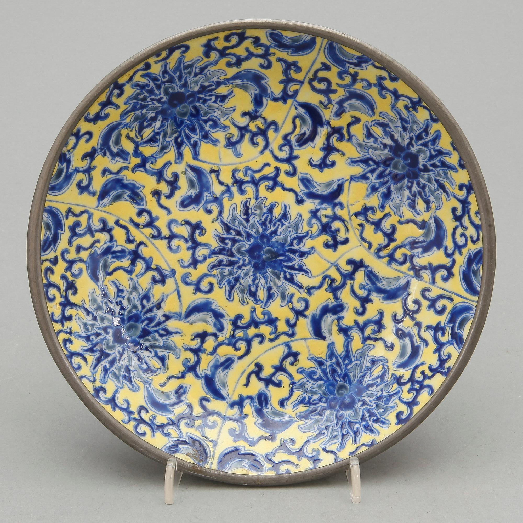 FAT, porslin, tennmontering, märkt Hong Kong, 1920-30-tal.