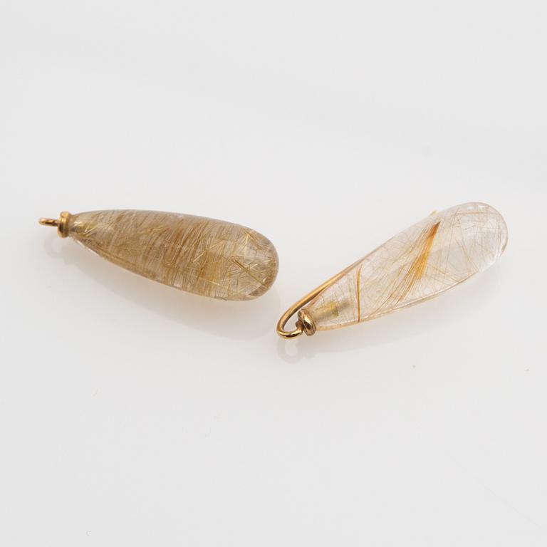 Ole Lynggaard, örhängen, ett par, "Forest", oxiderad silver med rödguldsinfattningar och briljantslipade diamanter samt extra hängen.