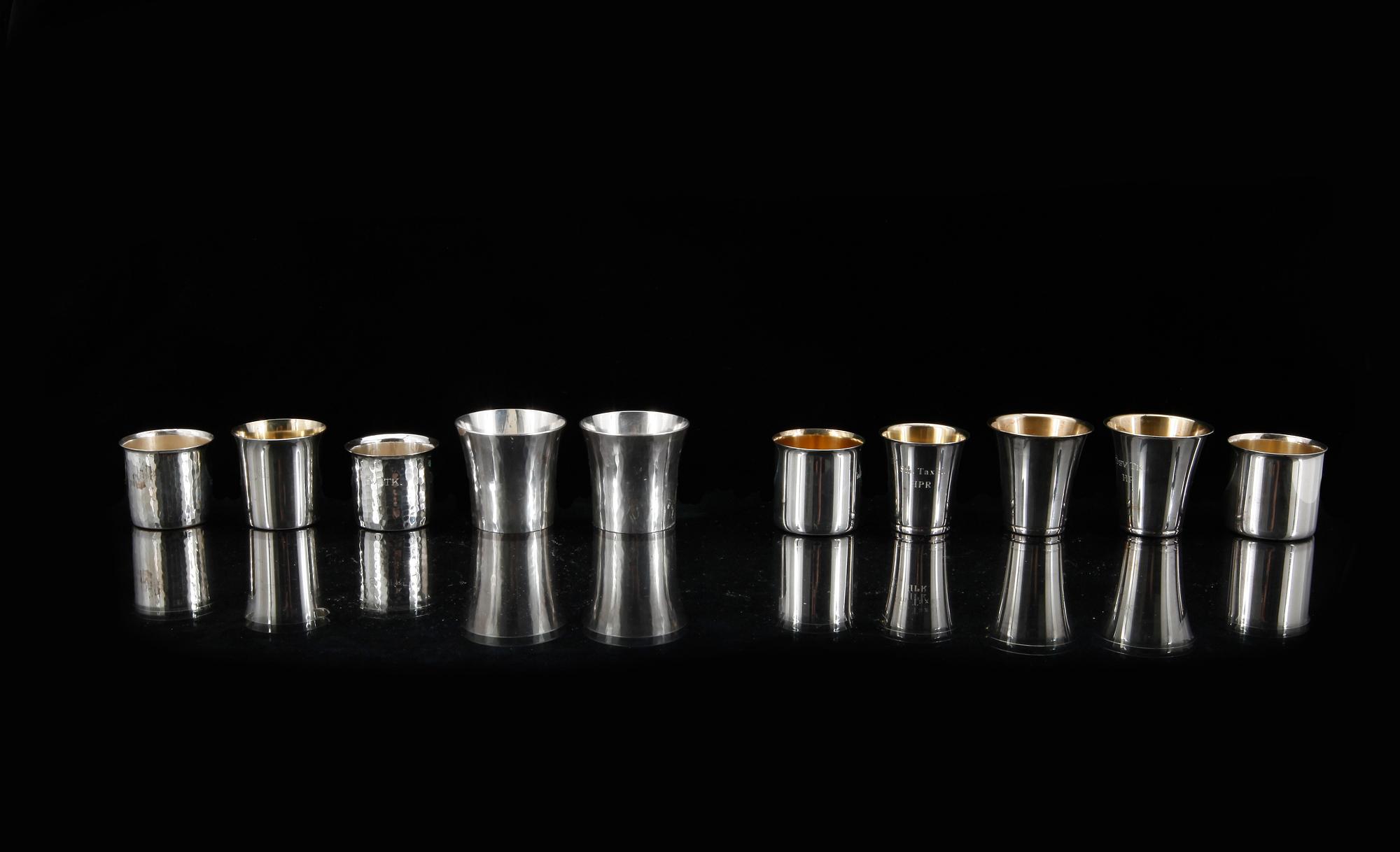 BÄGARE, 10 st, silver, bland annat Befa, Göteborg, 1970. Total vikt ca 415g.