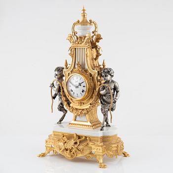 Bordspendyl, Louis XVI-stil, Walt, Italien, samtida tillverkning.