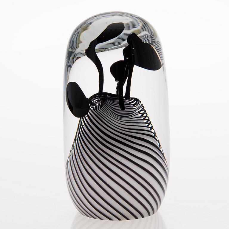 A GLASS SCULPTURE, signed 2009 Ritva-Liisa Pohjalainen Keidas 2.