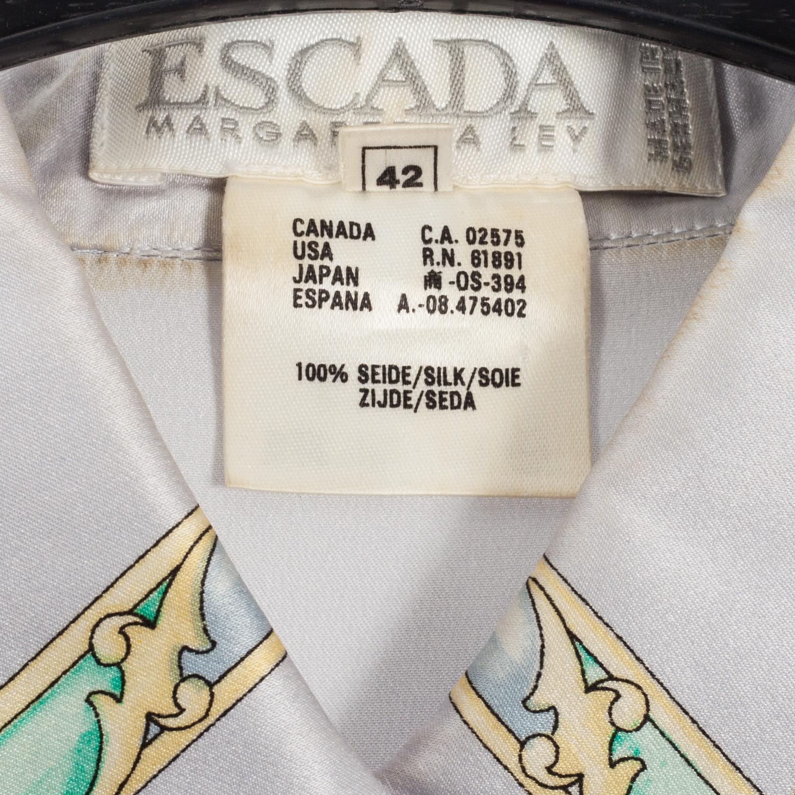 BLUS, Escada.