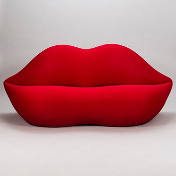 STUDIO 65, a 1986 sofa for Gufram, Italy.