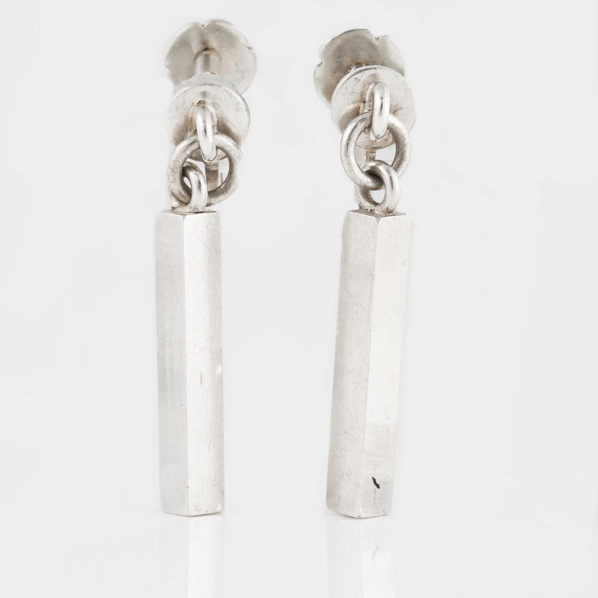 ÖRHÄNGEN, sterlingsilver, Wiwen Nilsson, 1954. Vikt 12,1 gram.
