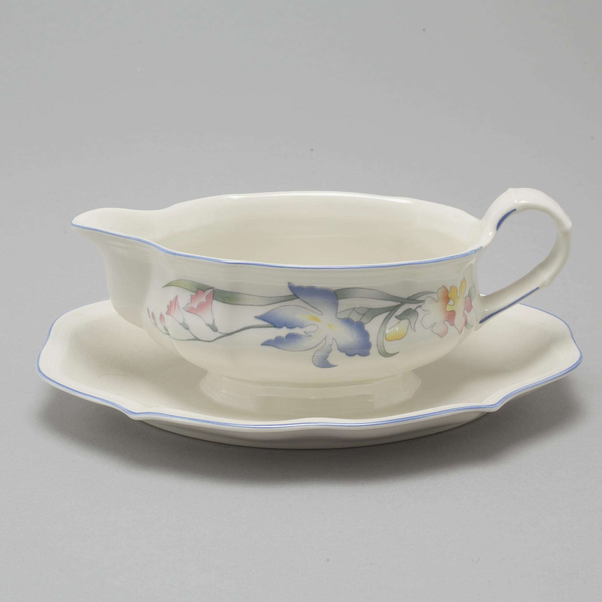 A porcelain tableware set of 40 pcs, "Riviera" by Villeroy & Boch, late 20th century.