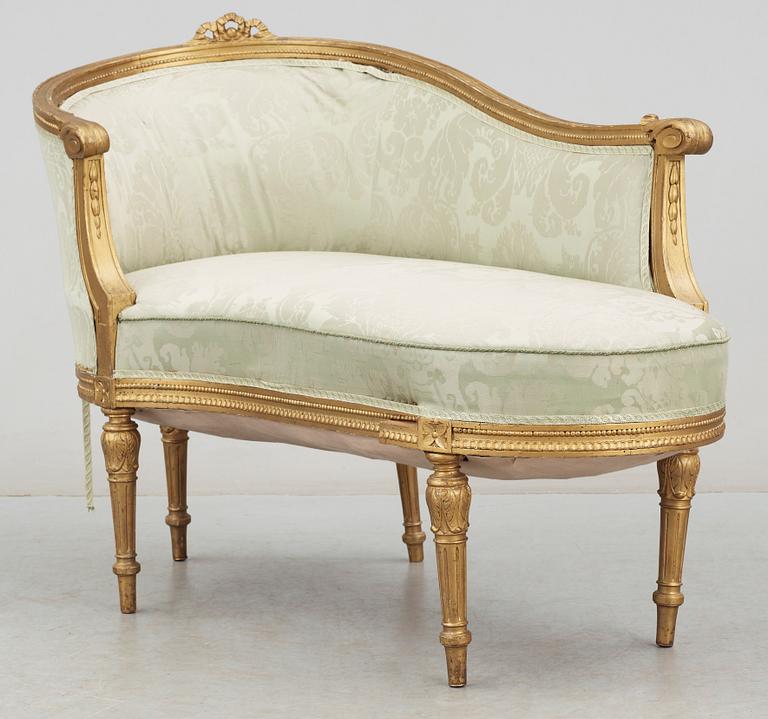 DIVAN, Louis XVI-stil, 1900-talets början.