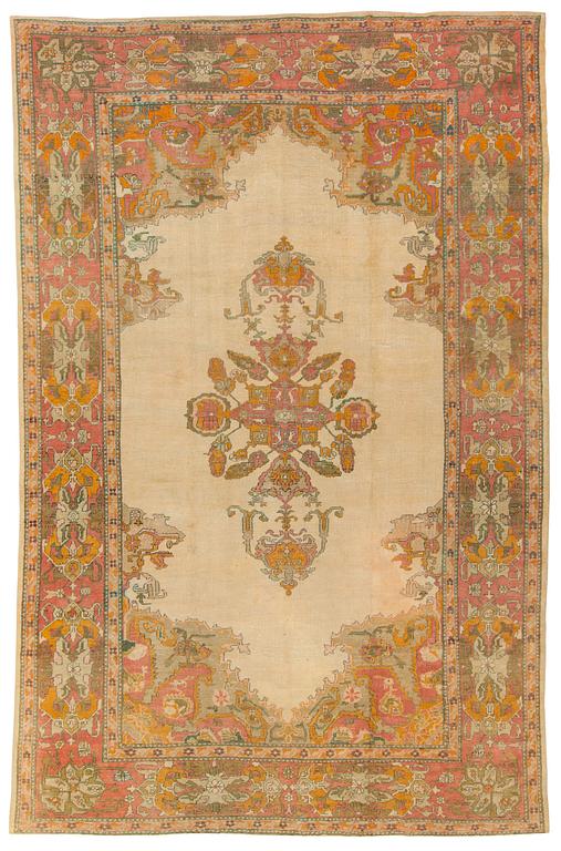 MATTA. Antique Ushak. 548 x 380,5 cm.