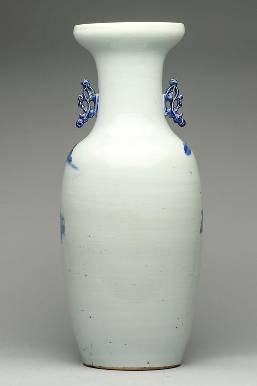 GOLVURNA, porslin, sen Qing, Kina.