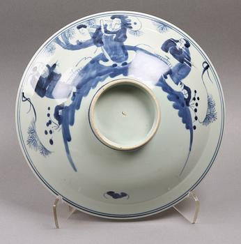 SKÅL, samt 2 SKÅLFAT, porslin, Kina.