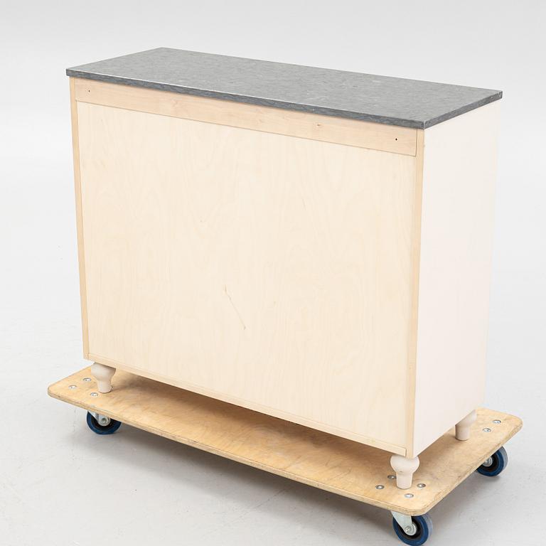 Nirvan Richter, byrå, "Opal", Norrgavel.