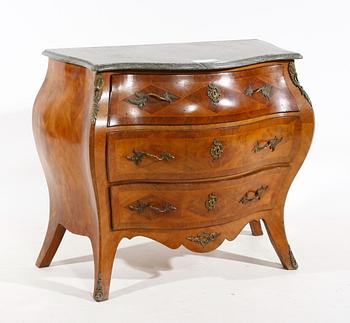 BYRÅ, rokokostil, 1900-talets mitt.