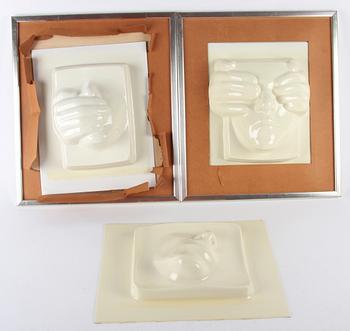 BÄCKSTRÖM, BARBRO. Reliefer, 3 st, plast, sign o dat 1973.