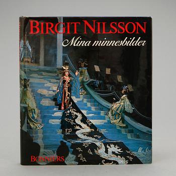 AUTOGRAFER SÅNGARE SAMT BOK, 3 st, främst Birgit Nilsson.