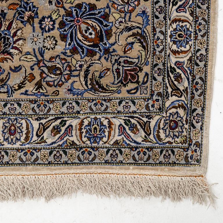 Carpet, Keshan/Nain, approx. 345 x 249 cm.