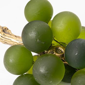 A table decoration, 'French Grapes', Eichholtz, contemporary.