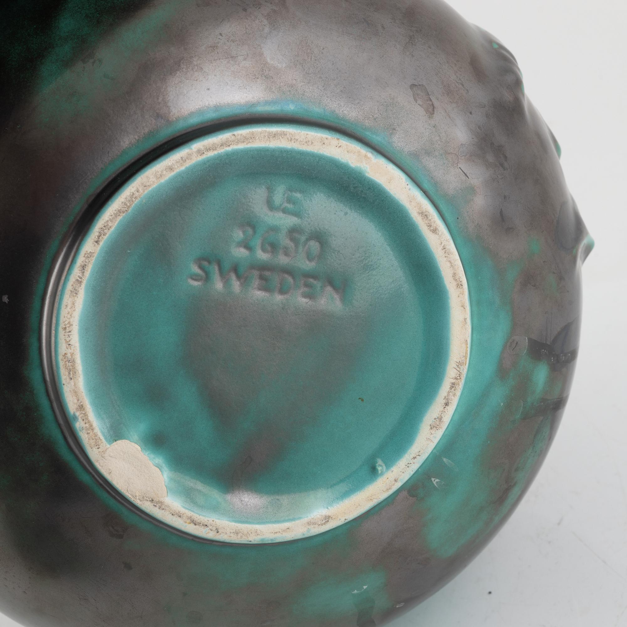 An earthenware urn with cover, Upsala-Ekeby, 1930's.