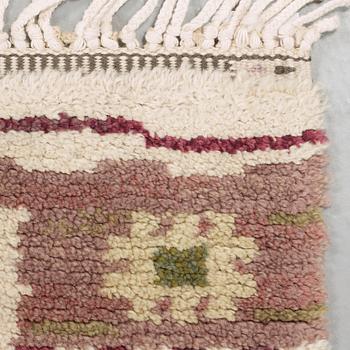 Märta Måås-Fjetterström, A CARPET. "Ängarna". Knotted pile. 197,5 x 155 cm. Signed AB MMF.