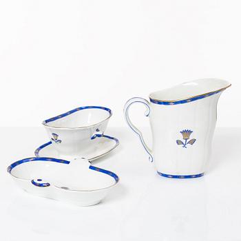 Wilhelm Kåge, mat- och kaffeservis, 65 delar, "Guldstjärna" Gustavsberg.