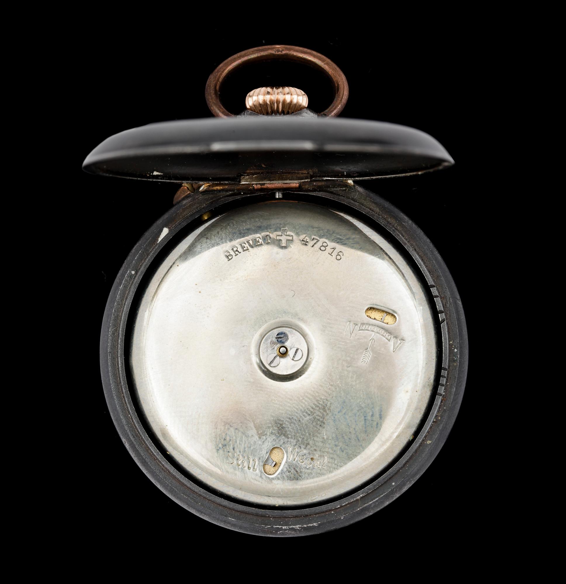 VÄCKARUR och FICKUR, 2+1st, 18k guld (fickur), bla Eterna o Bavaria, 1930-tal resp tid 1900-tal. Vikt (fickur) 31,6g.