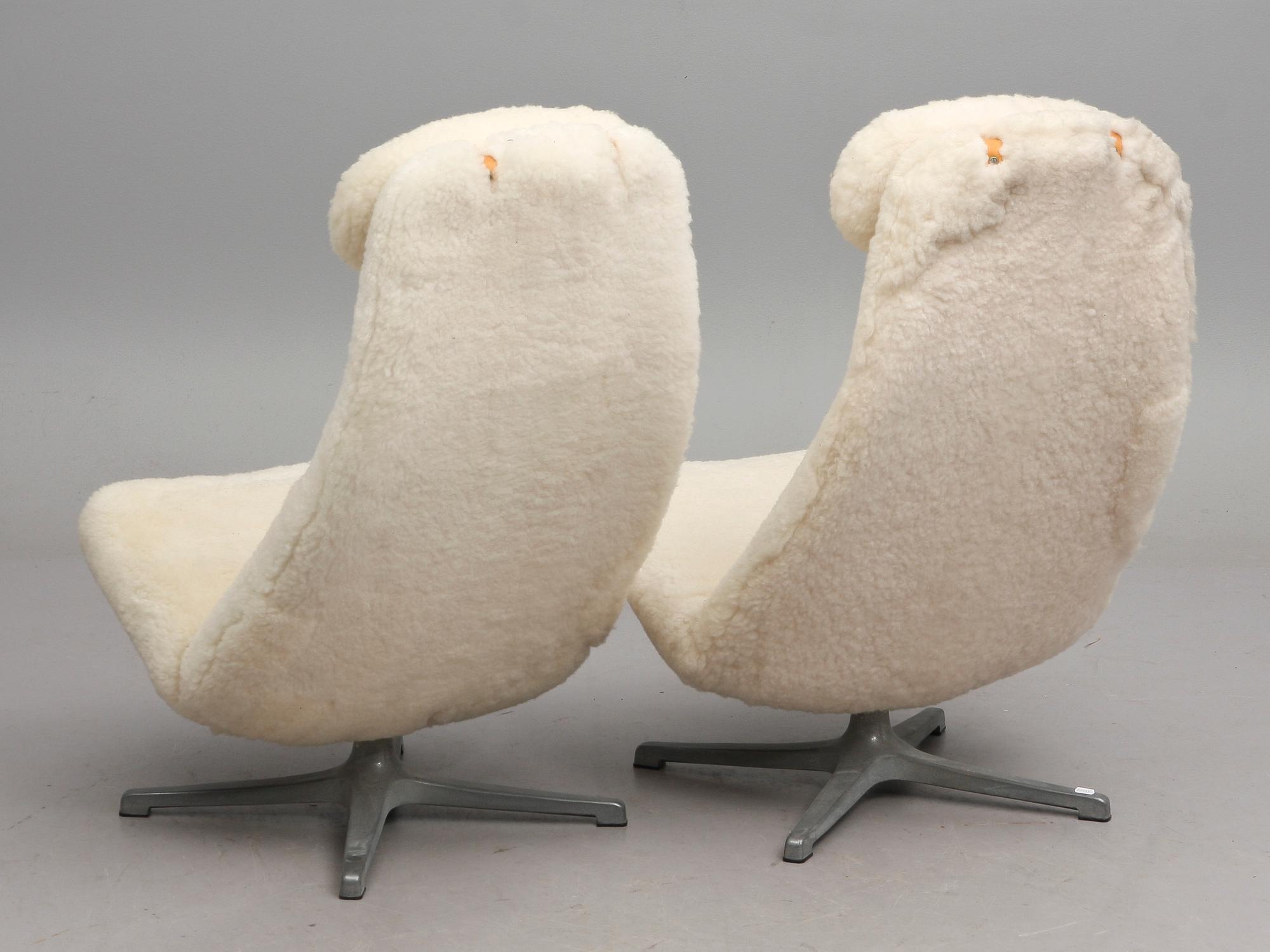 SNURRFÅTÖLJER, ett par. "Contourette Roto", Alf Svensson för Dux. 1960/70-tal.