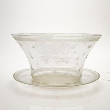 Edward Hald, Bowl with saucer, glass, Orrefors, 1920s.