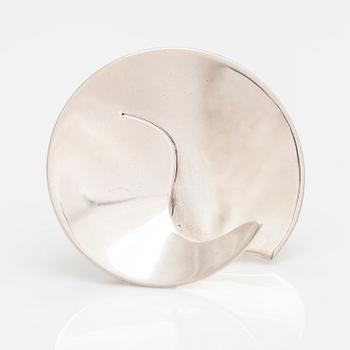 Paula Häiväoja, A sterling silver ring. Pentti Roos, Helsinki 1967.