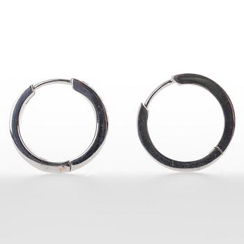 ÖRHÄNGEN, vitguld 14K med briljantslipade diamanter, totalt 0,40 ct. Vikt 5,5 g.