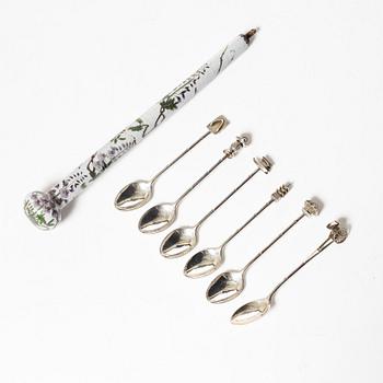 Skedar, sex stycken, and a cloisonne cane top, Japan, early 20th century.