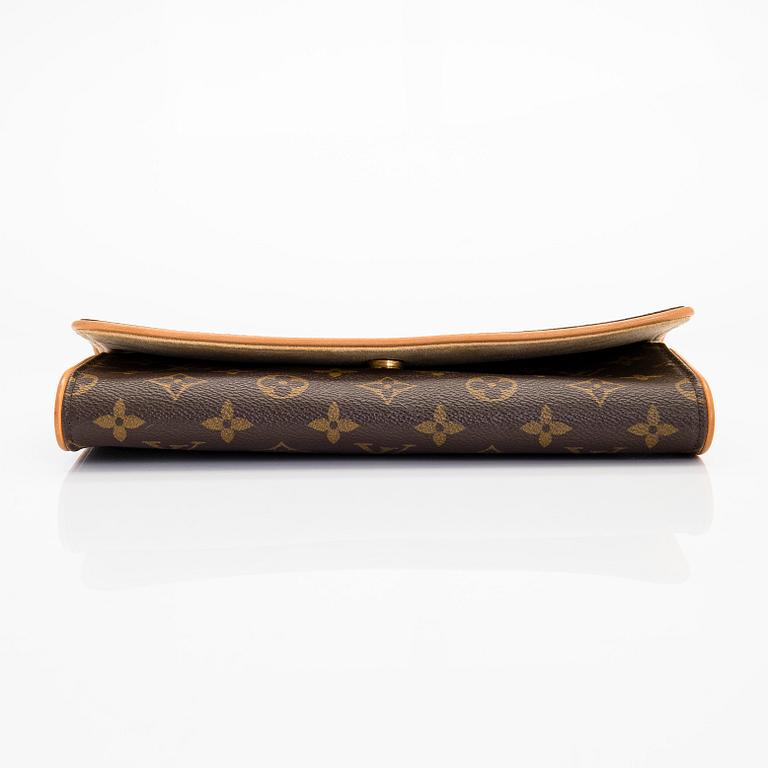 Louis Vuitton, a Monogram Canvas 'Pochette Twin GM' bag.