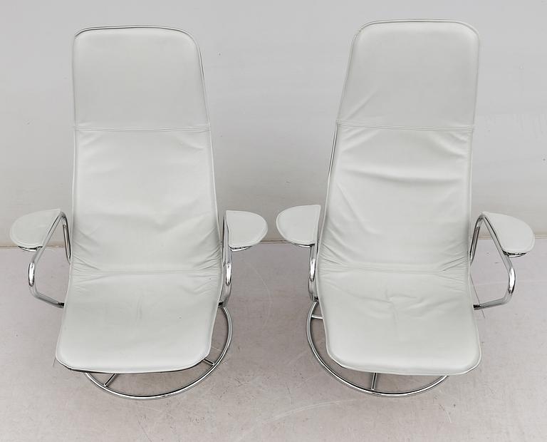 FÅTÖLJER, 1 par, 1900-talets andra hälft.