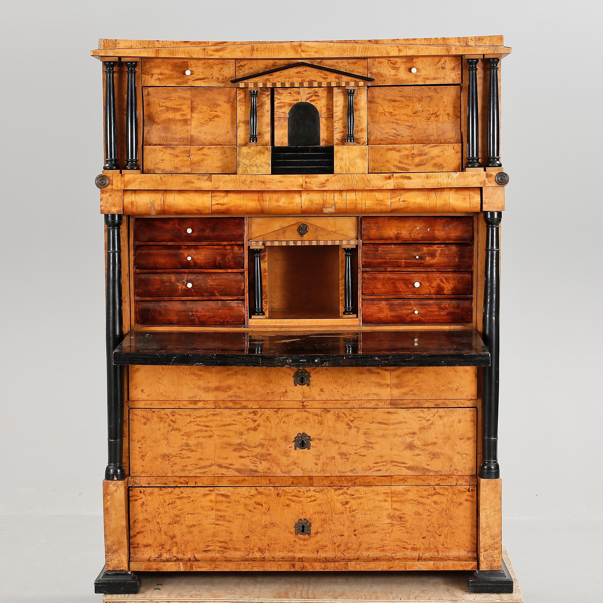 CHIFFONJÉ, 1800-tal.