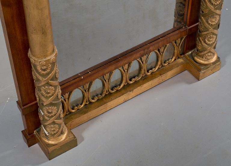 SPEGEL, Petter Gustaf Bylander, empir, Göteborg, 1800-talets första hälft.