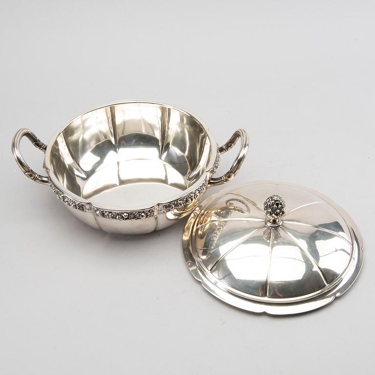 K ANDERSSON, karott med lock silver Stockholm 1913.