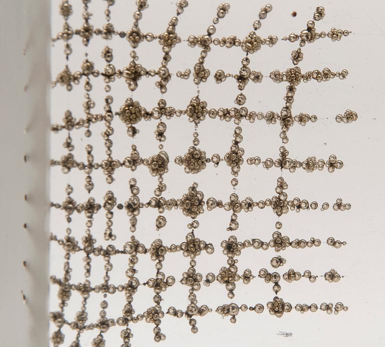 LJUSSTAKE OCH ASK MED LOCK, glas, signerade Markku Salo Nuutajärvi, 1900-talets senare hälft.