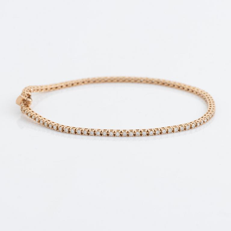 Brilliant cut diamond tennis bracelet.