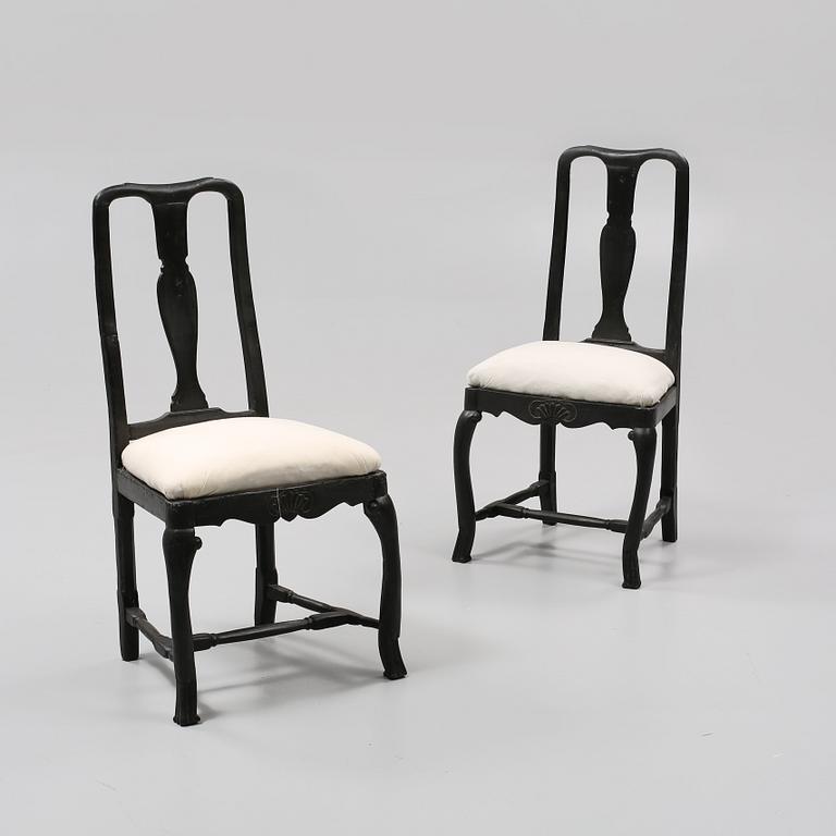 STOLAR, ett par, senbarock, 1700-tal.