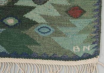 CARPET. "Tånga grön". Tapestry weave. 348 x 251 cm. Signed AB MMF BN (AB Märta Måås-Fjetterström, Barbro Nilsson).