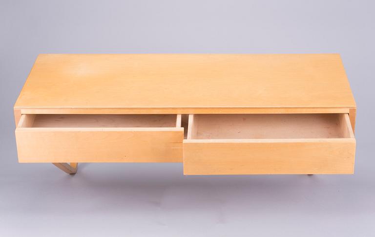 VÄGGKONSOL / VÄGGHYLLA, Alvar Aalto, Artek, 1900-talets mitt.