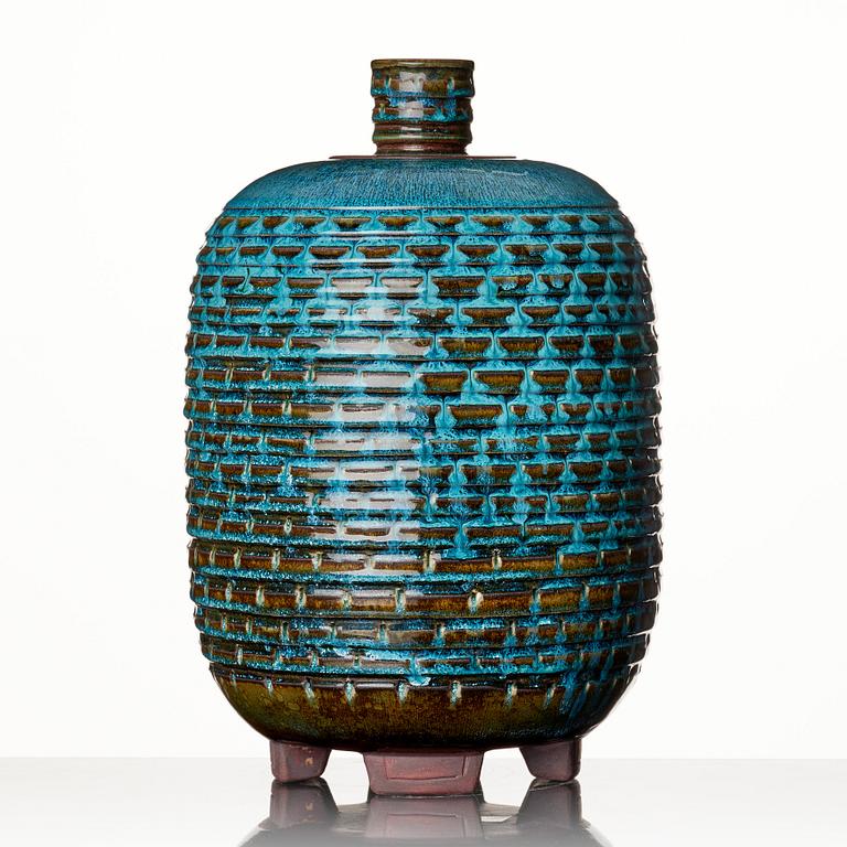 Wilhelm Kåge, a large 'Farsta' stoneware urn with cover, Gustavsberg studio, Sweden 1960.