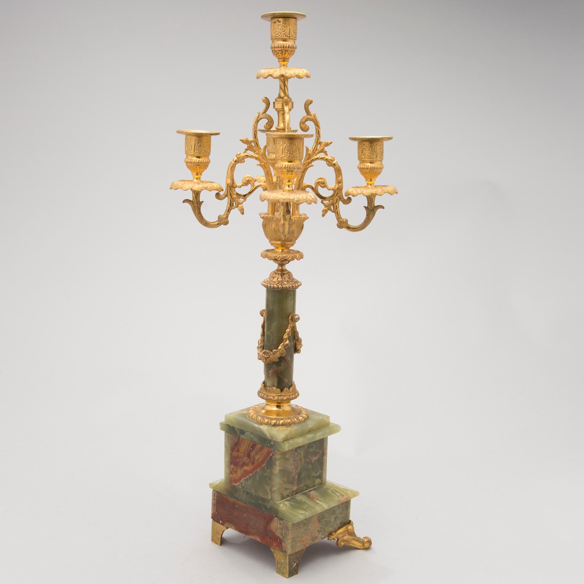 KANDELABER, alabaster och förgylld mässing, 1900-talets mitt.