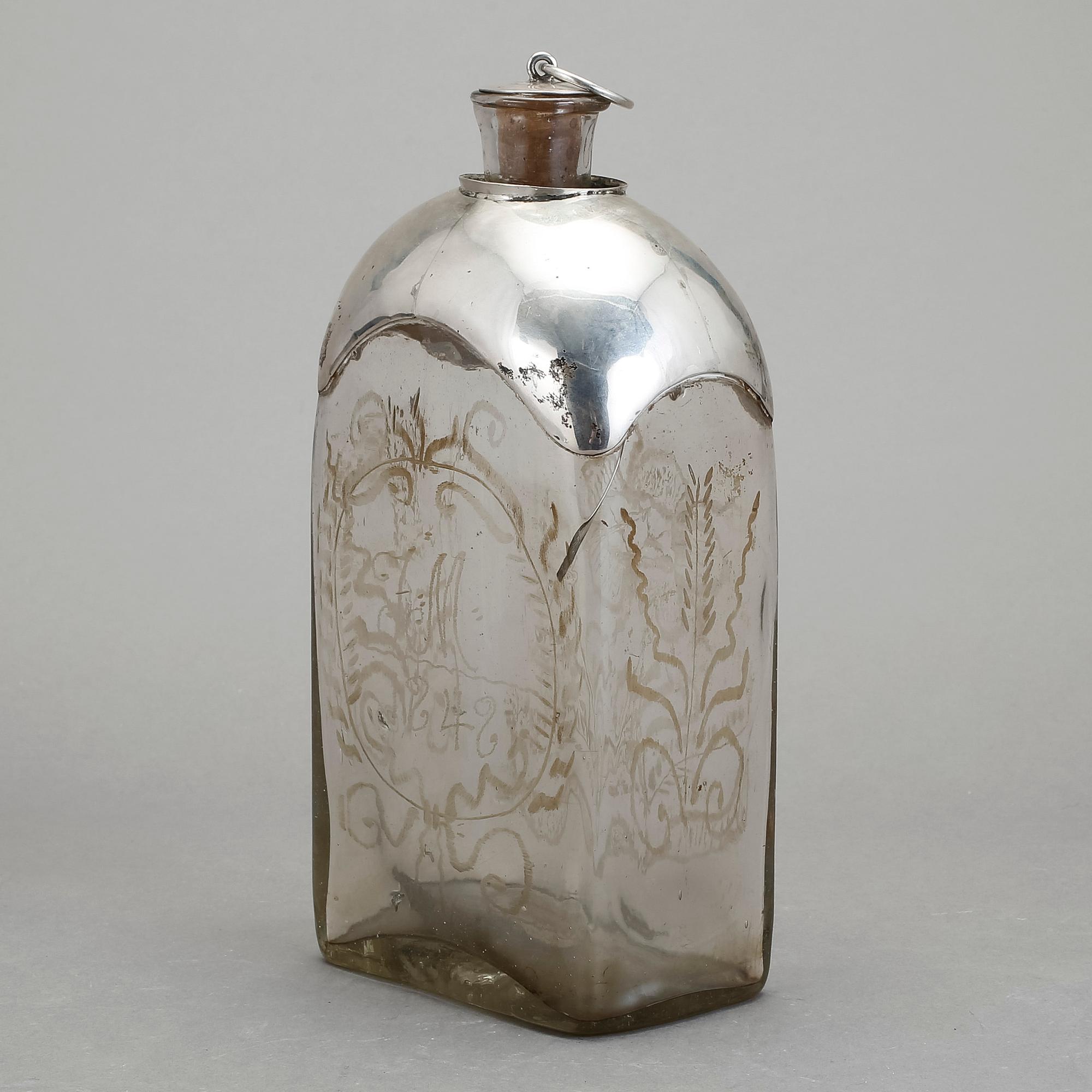 BRÄNNVINSFLASKA, glas och silver, märkt 184(8)?.