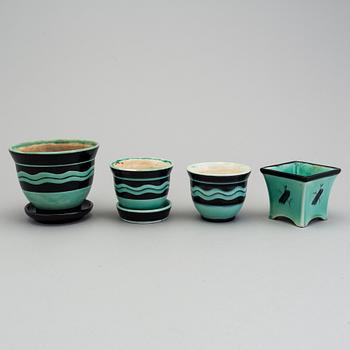 ILSE CLAESSON, "Serie V", 4 ytterfoder och lockask, flintgods. Rörstrand 1930-tal.