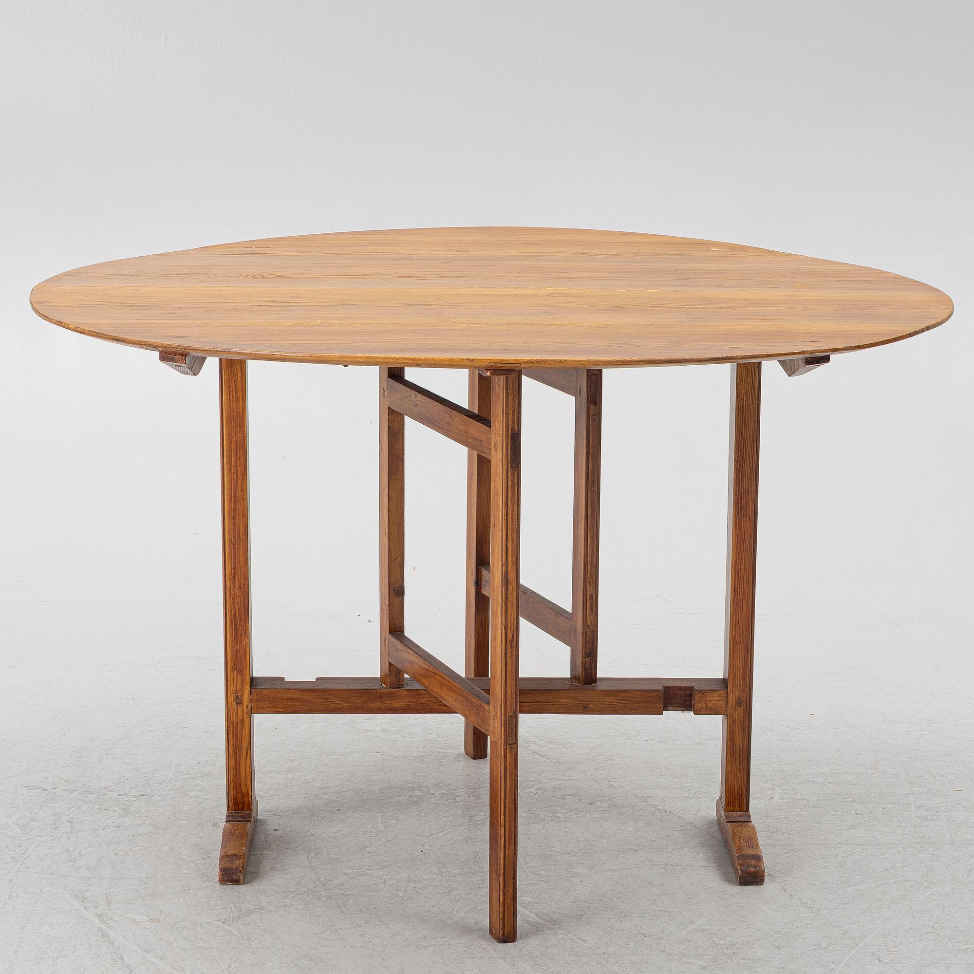 A tilt top table, possibly France, end of the 19th century.