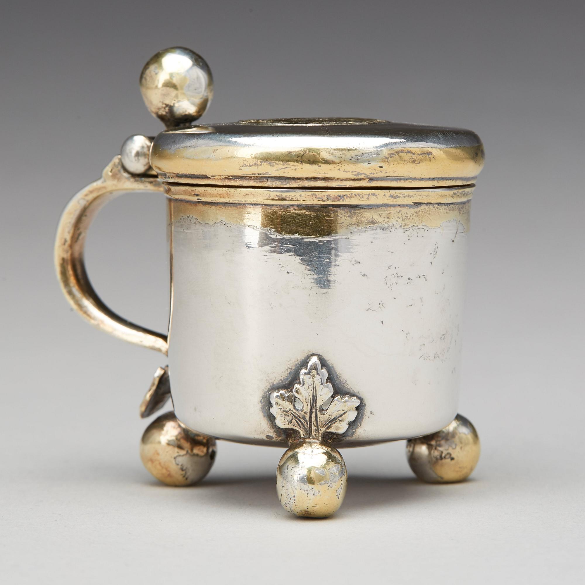 Johan Lorenz Starin, miniatyrdryckeskanna, silver, Stockhom 1742. Senbarock.