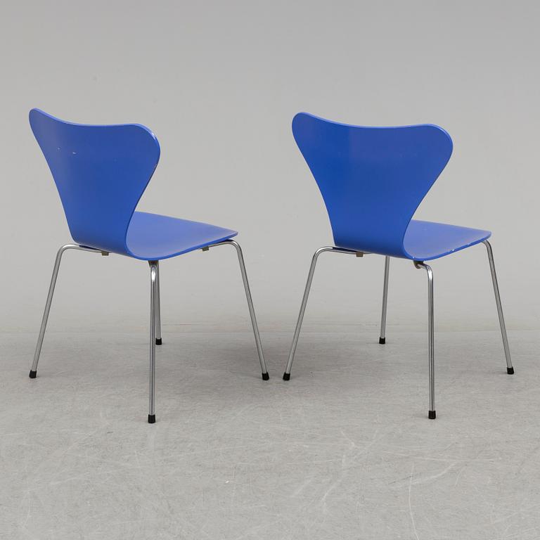 ARNE JACOBSEN, stolar, 6 st, "Sjuan", Fritz Hansen, 1984.