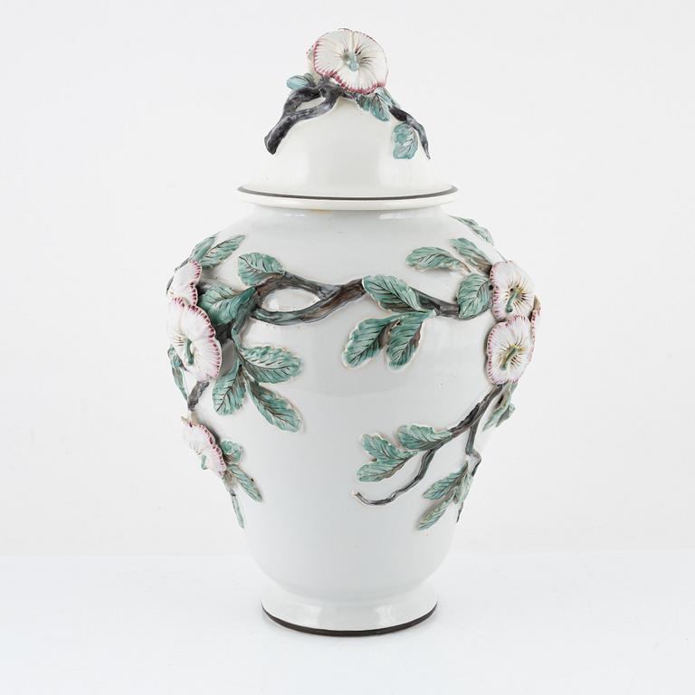 Urna, fajans, Rörstrand, 1900-tal.